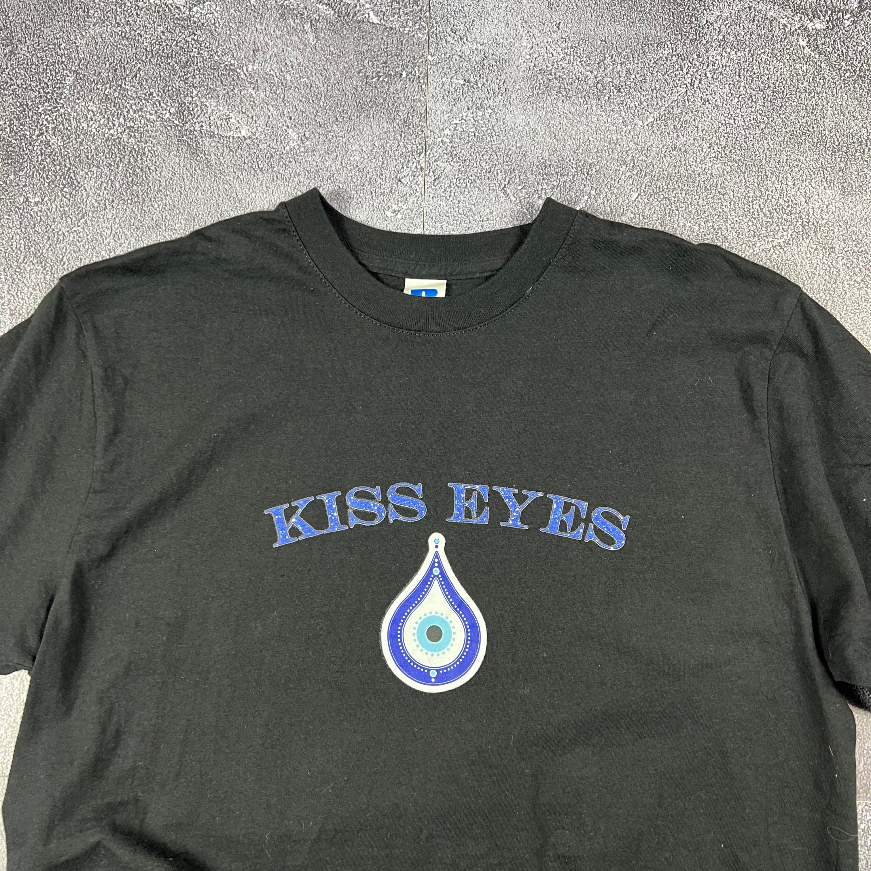 Kiss Eyes Tshirt (M)