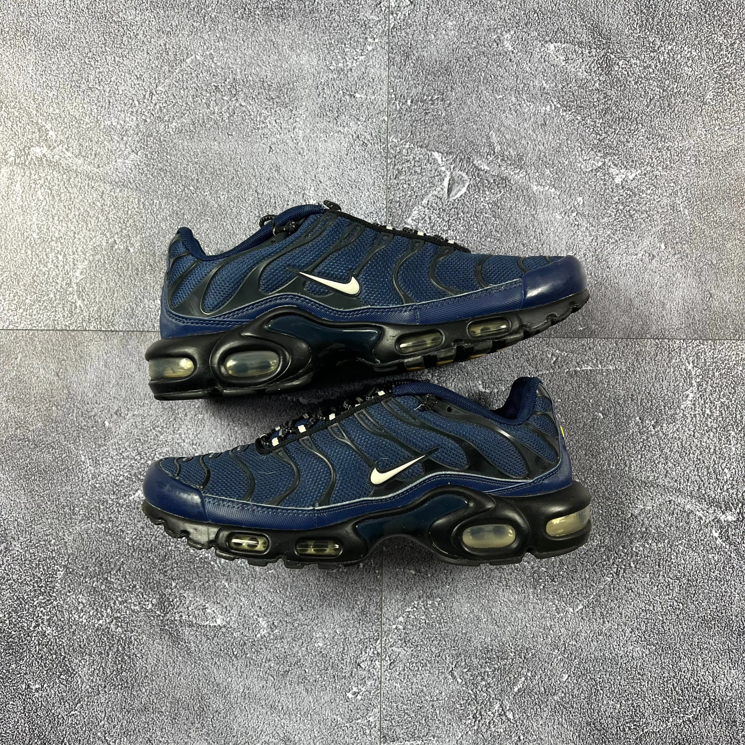 Nike Air Max Plus Midnight Navy Black Sneaker (42 EU) (Unisex) 014lutz.sells