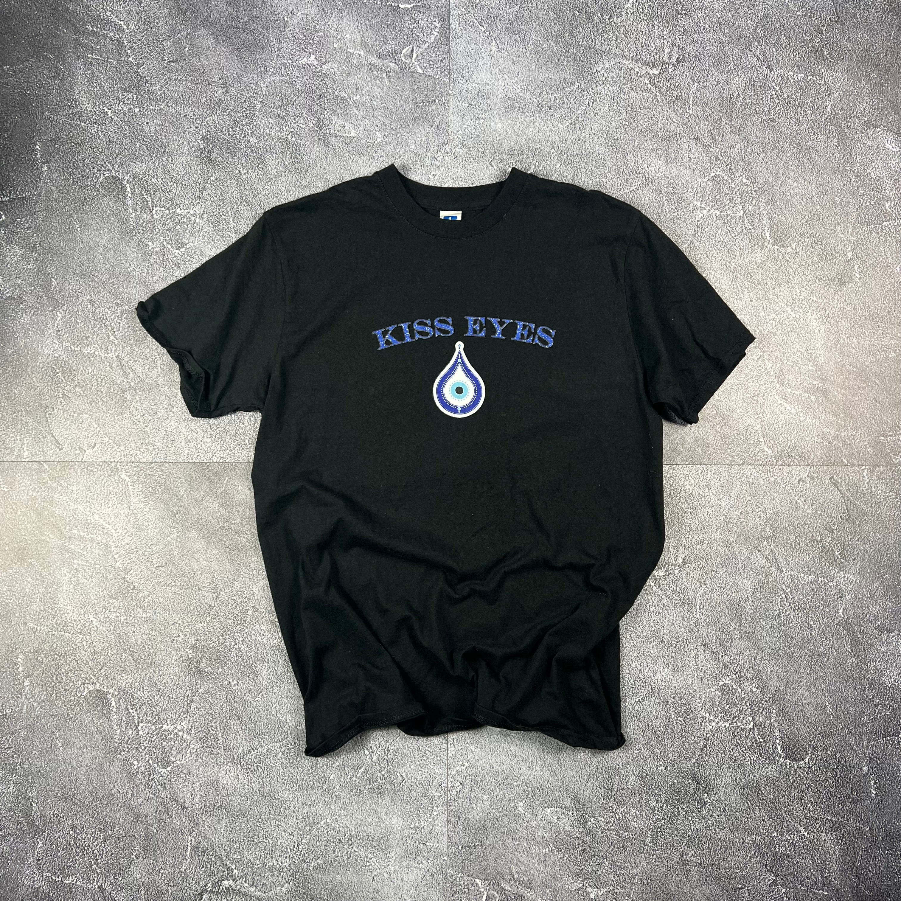 Kiss Eyes Tshirt (M)
