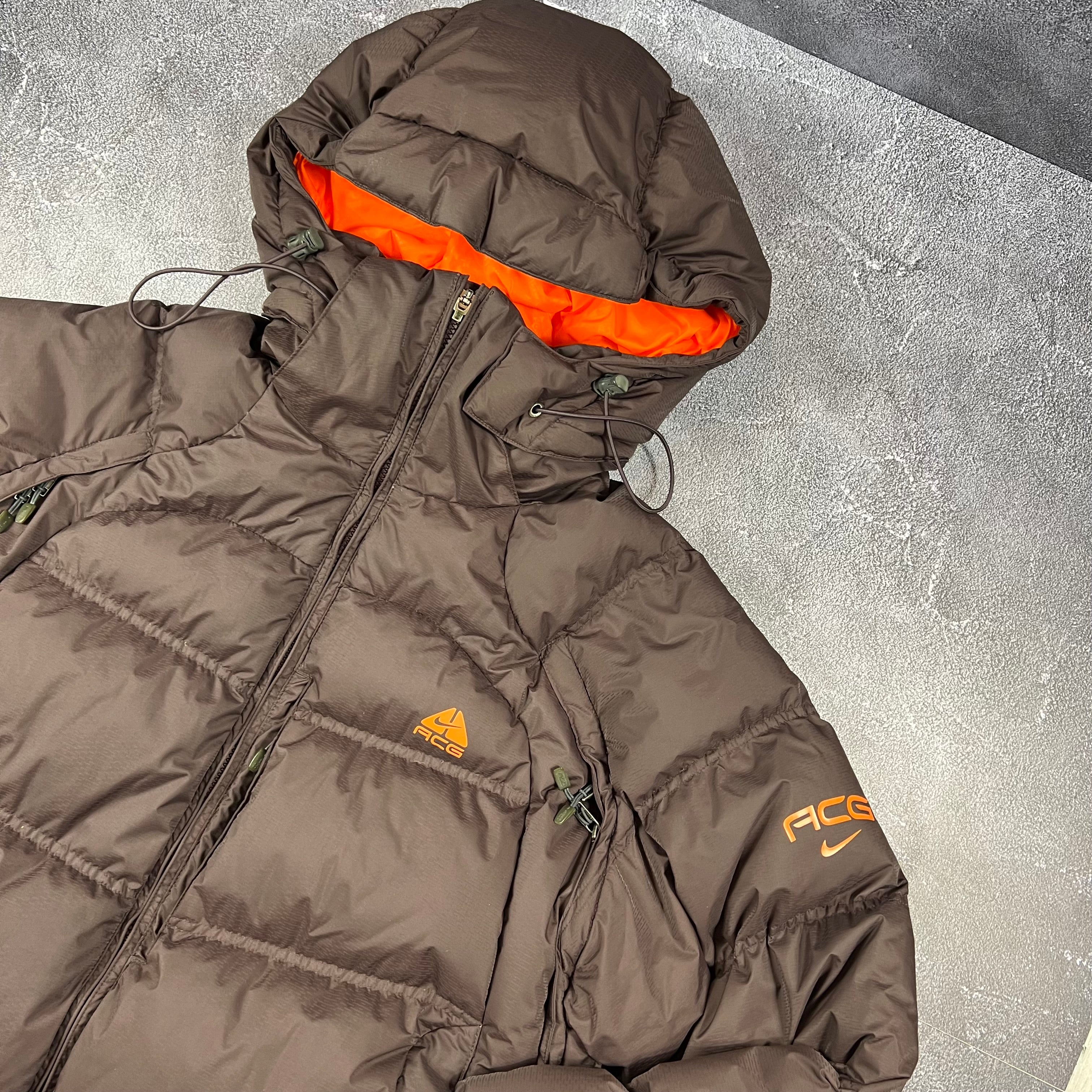 Nike ACG Winterjacke (L)