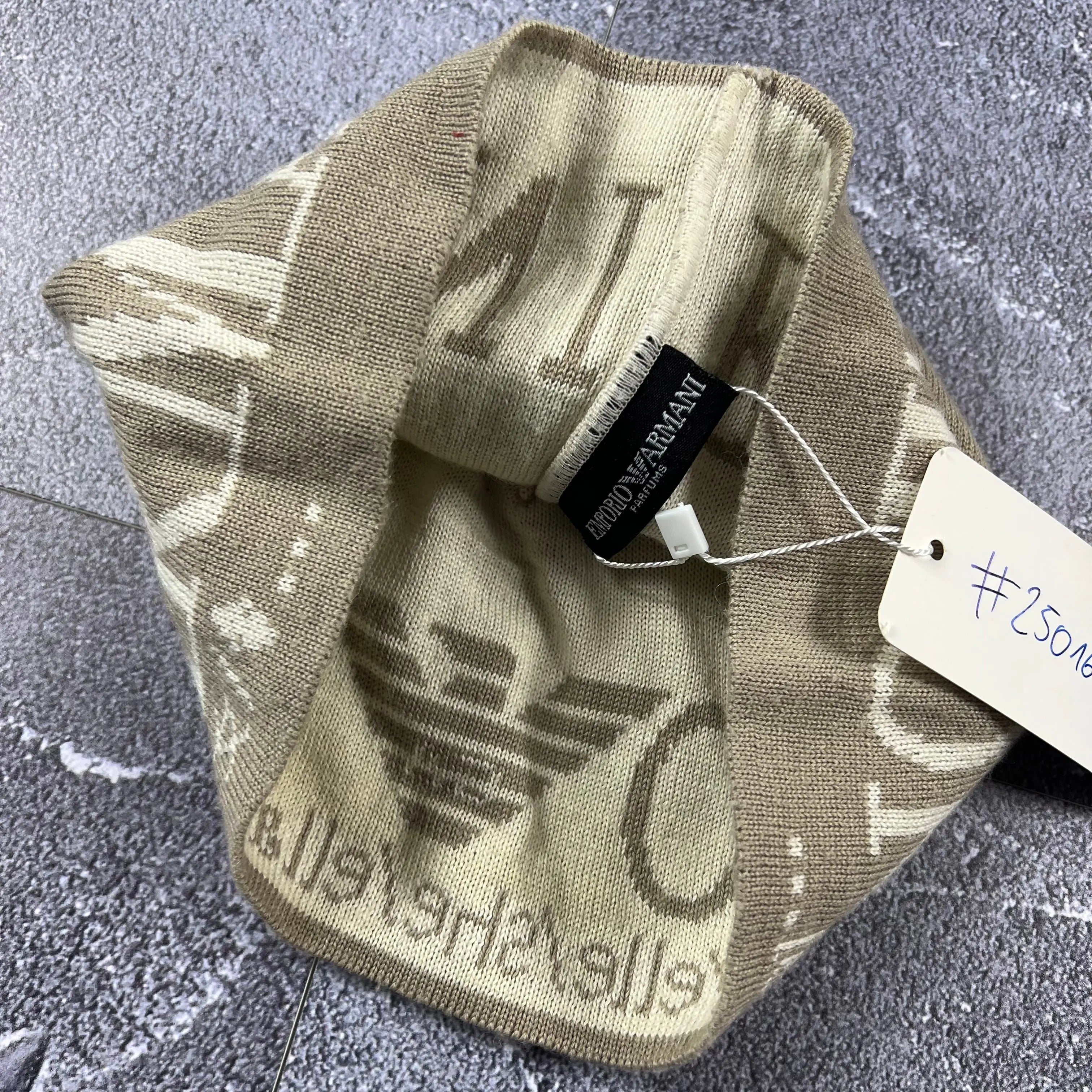 Emporio Armani Beanie (Unisex) 014lutz.sells