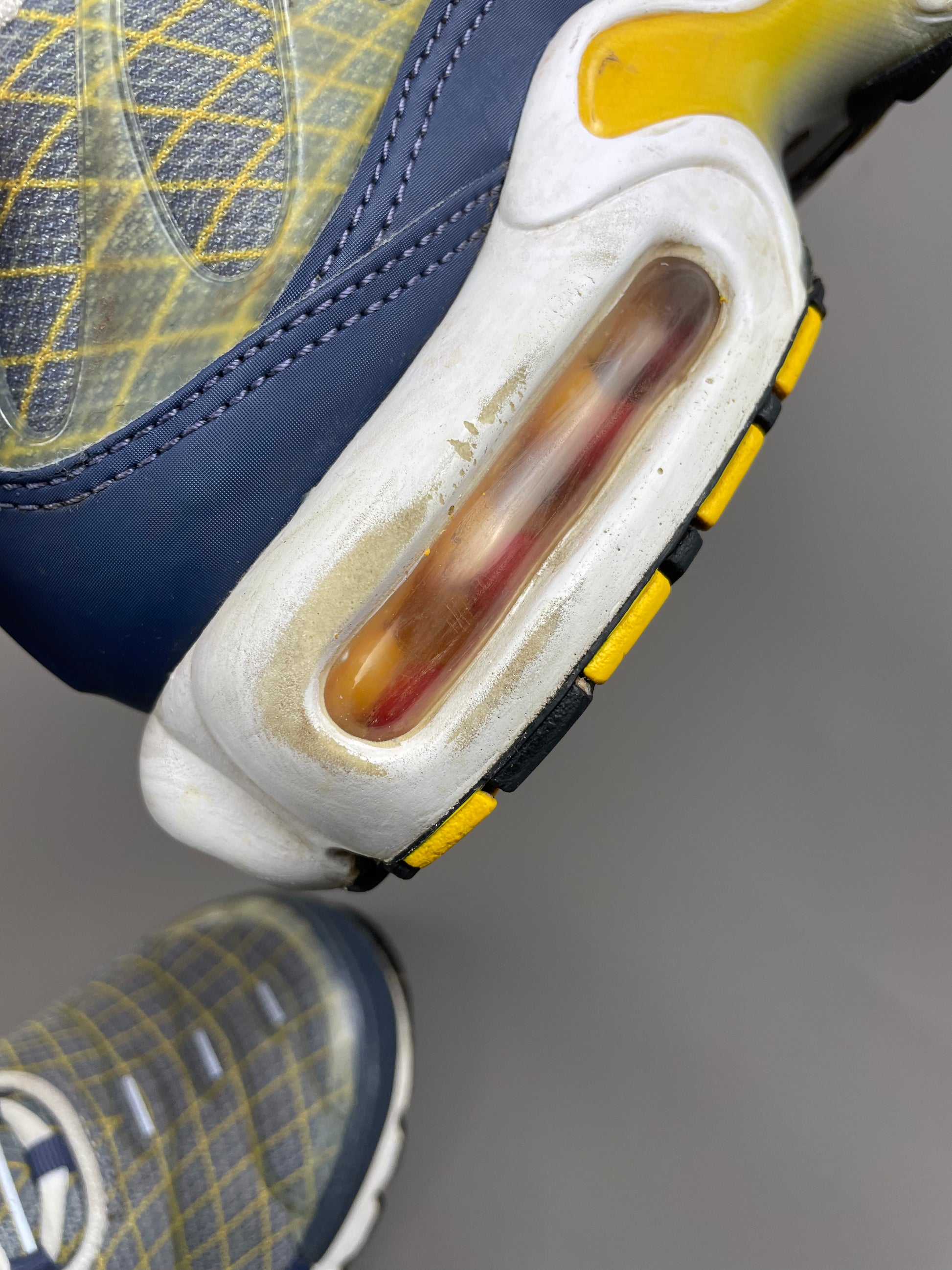 Nike Air Max Plus Wave Grid Yellow Sneaker 42 EU Unisex