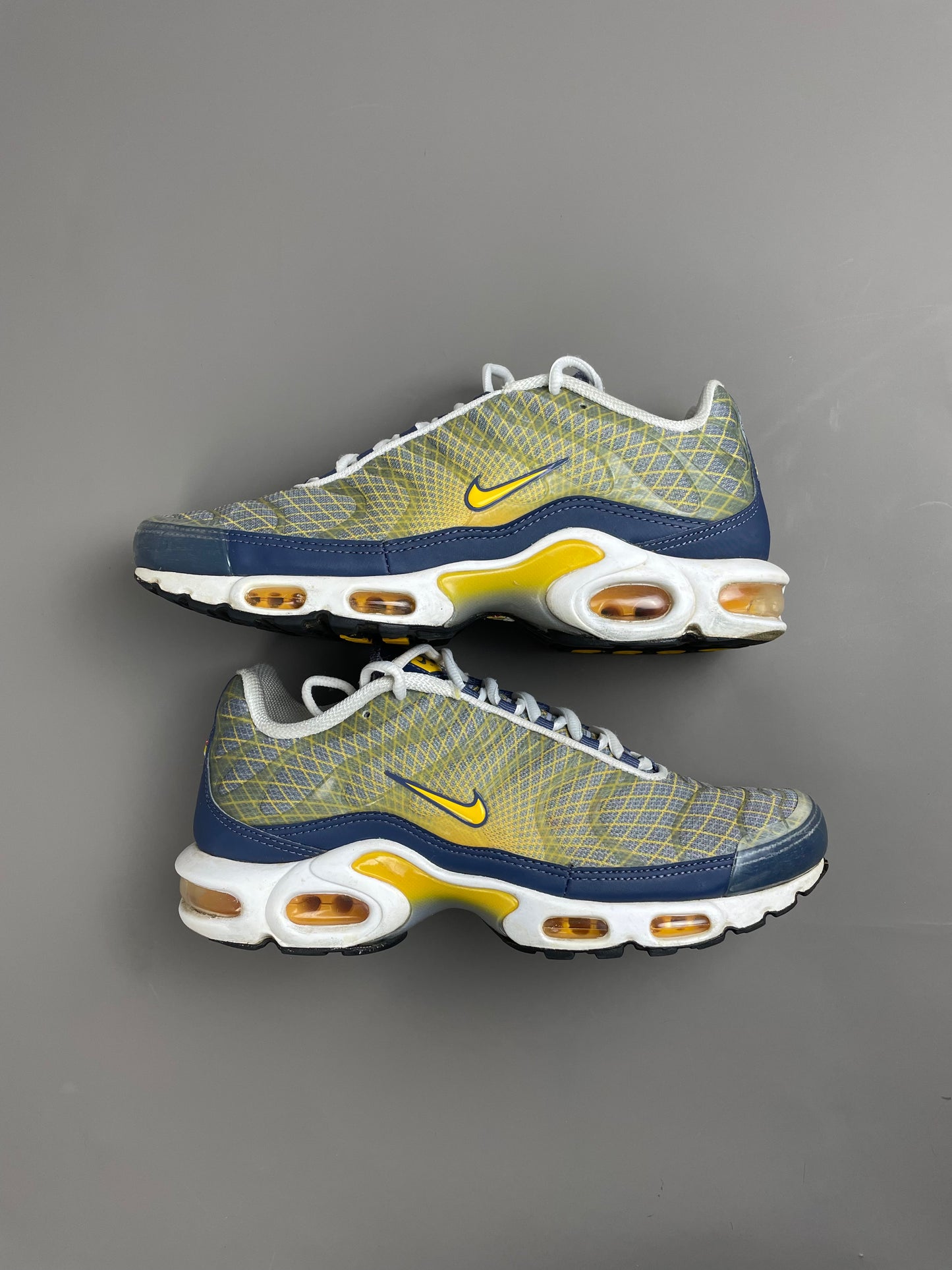 Air max plus wave grid yellow clearance
